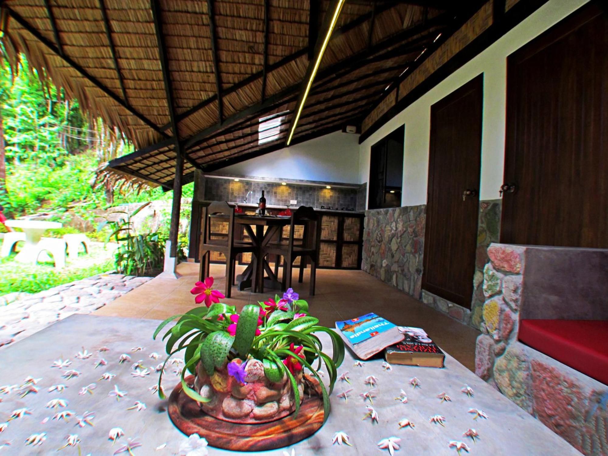 Flower Power Farm Village Koh Phayam Habitación foto